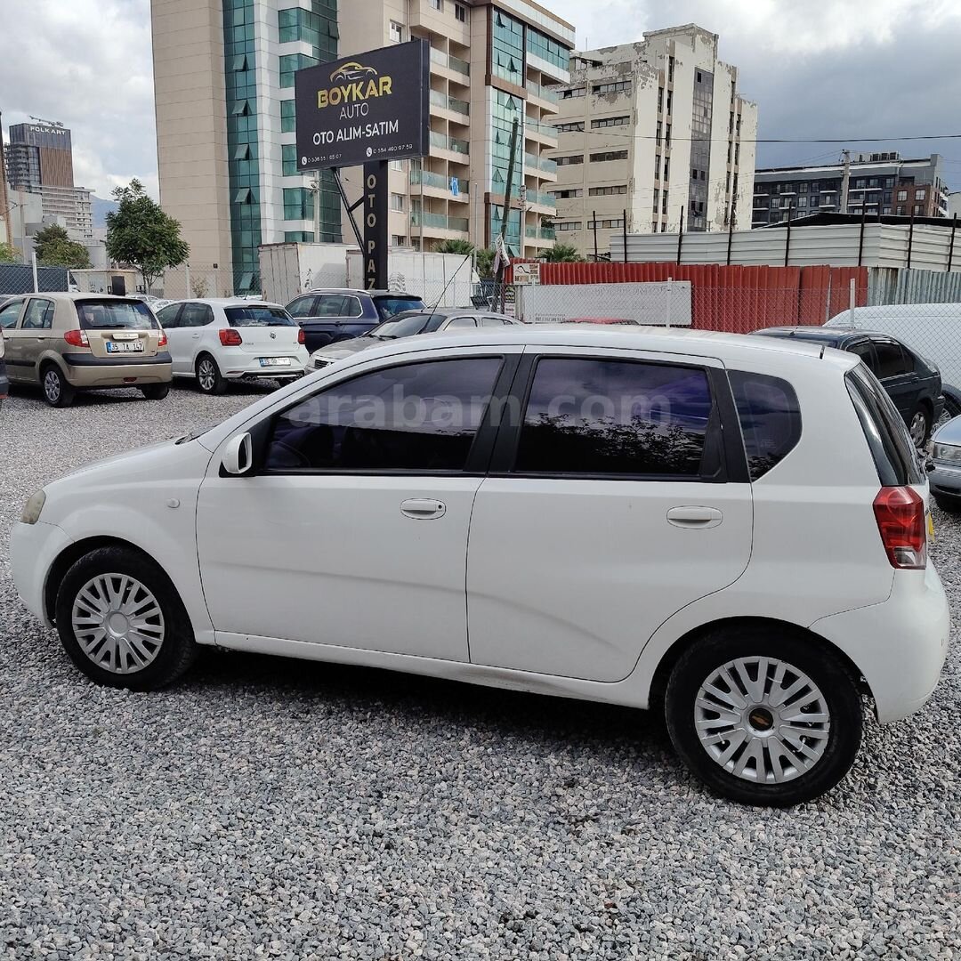 Galeriden Chevrolet Aveo 1.2 SE 2006 Model İzmir 209.000 KM Beyaz 3