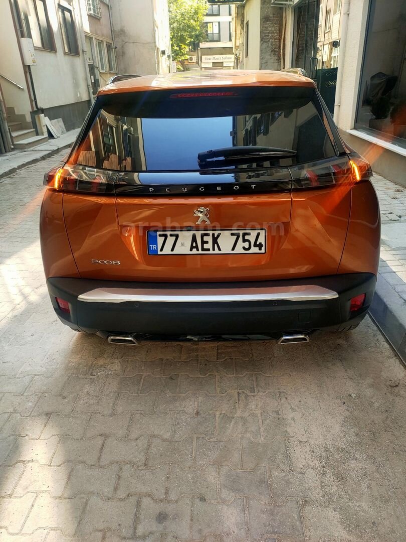 Sahibinden Peugeot 2008 1.2 PureTech Allure 2023 Model Çanakkale 76.000 KM Turuncu 4