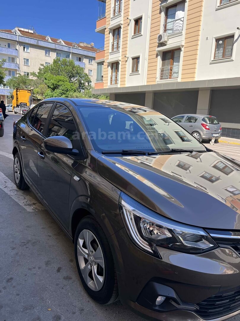 Sahibinden Renault Taliant 1.0 T Joy 2021 Model İstanbul 103.000 KM Kahverengi 2