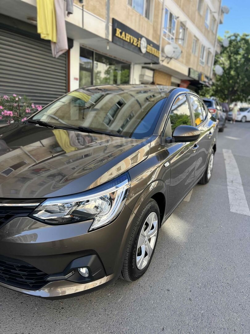 Sahibinden Renault Taliant 1.0 T Joy 2021 Model İstanbul 103.000 KM Kahverengi 3