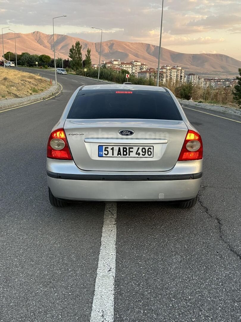 Sahibinden Ford Focus 1.6 Trend 2005 Model Niğde 280.000 KM Gri 4