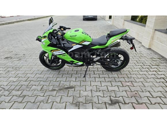 Toshikazu Kumagai4点 Sahibinden Kawasaki Ninja ZX-4RR 2025 Model Manisa 6.000 KM Yeşil