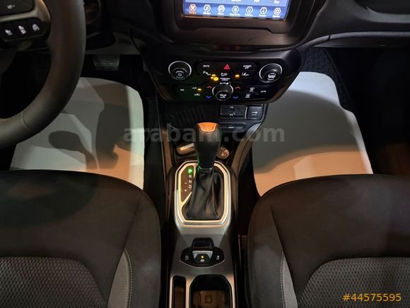Galeriden Jeep Renegade 1.3 T Limited 2022 Model İzmir 65.589 KM