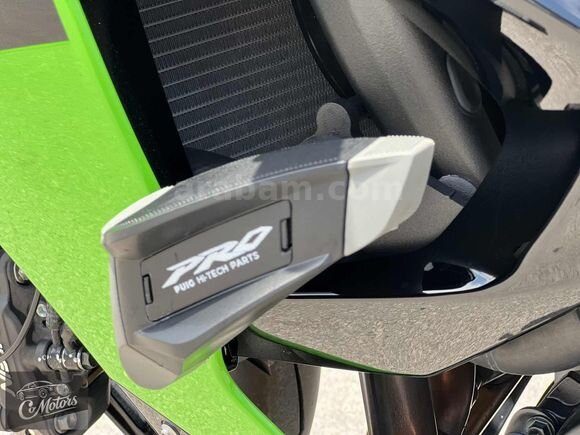 Galeriden Kawasaki Ninja ZX 6R 2025 Model Bursa 6.001 KM Yeşil