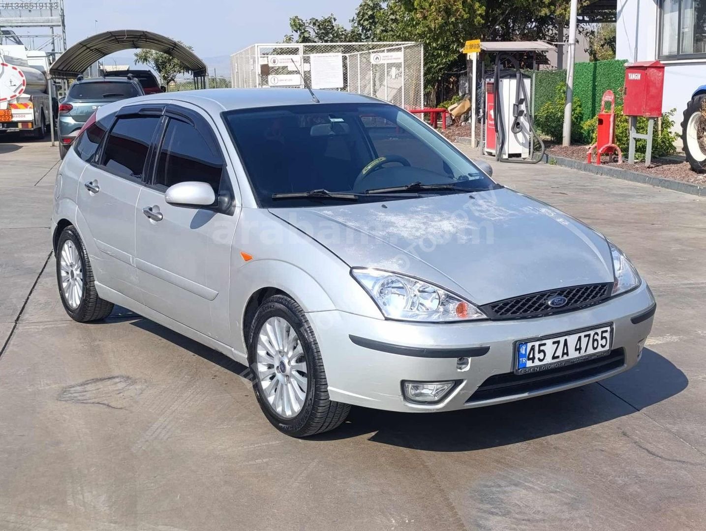 Galeriden Ford Focus 1.6 Ghia 2001 Model Manisa 166.000 KM Gri