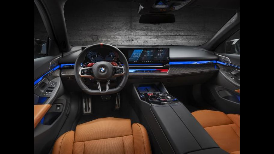 BMW M Serisi M5 xDrive PHEV