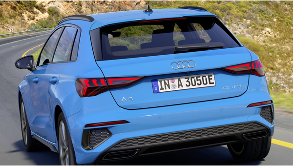audi_a3_sportback_40_tfsi_e_s_line_73_018102010ab207e5.jpg