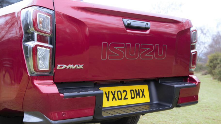 isuzu_d-max_v-cross_4_4_double_cab_31.jpg
