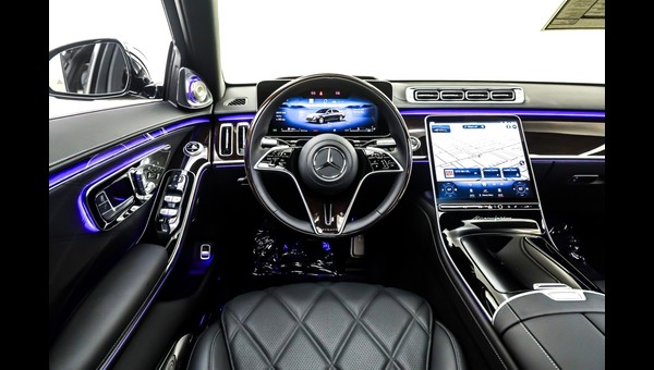 Mercedes-Benz Maybach Sedan