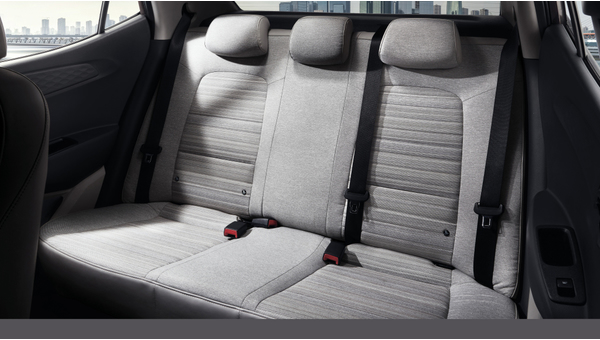 hyundai_grand_i10_sedan_69.jpg
