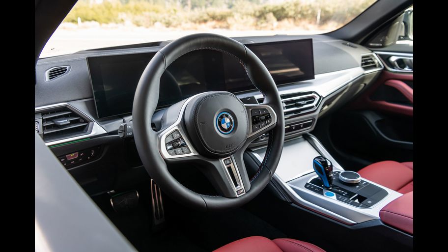BMW i4