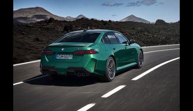 BMW M Serisi M5 xDrive PHEV