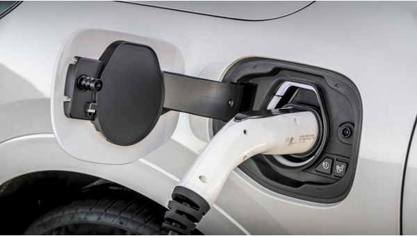 ford_kuga_vignale_plug-in_hybrid_91.jpg