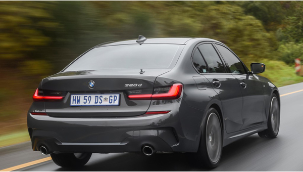 bmw_320d_m_sport_45_00a201a20c0908a9.jpg