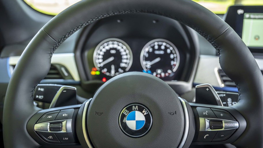 bmw_x1_xdrive25i_m_sport_8.jpg