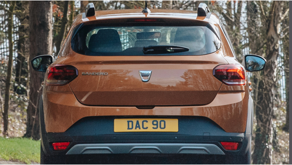 dacia_sandero_stepway_392_03230647087d066e.jpg