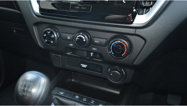 isuzu_d-max_dl20_double_cab_93.jpg