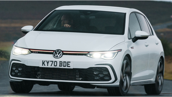 volkswagen_golf_gti_50_03f603680bd407e2.jpg