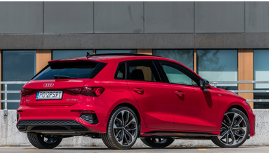 audi_a3_sportback_35_tfsi_s_line_92_00ec00a10a2f072f.jpg