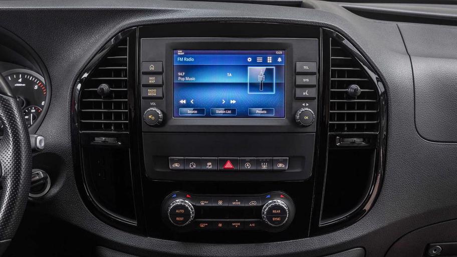 mercedes-vito-tourer---select (16).jpg