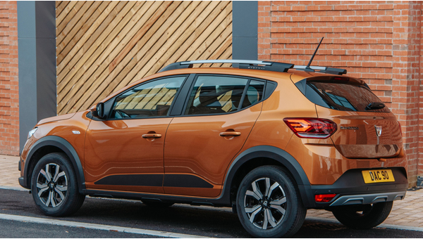 dacia_sandero_stepway_589_040f02cd0e9409d8.jpg