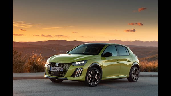 Peugeot e-208