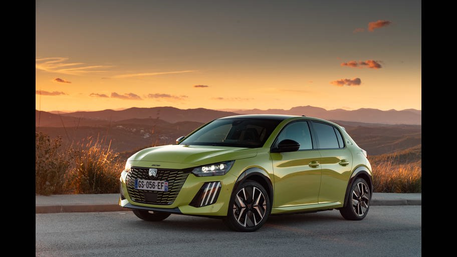 Peugeot e-208