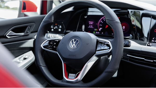 volkswagen_golf_gti_386.jpg