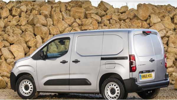 peugeot_partner_21_015c00870f350a60.jpg