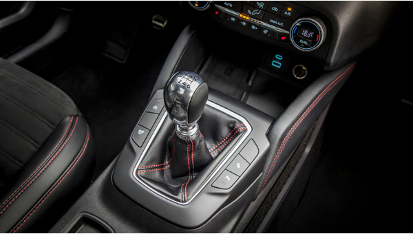 ford_kuga_st-line_x_plug-in_hybrid_30.jpg