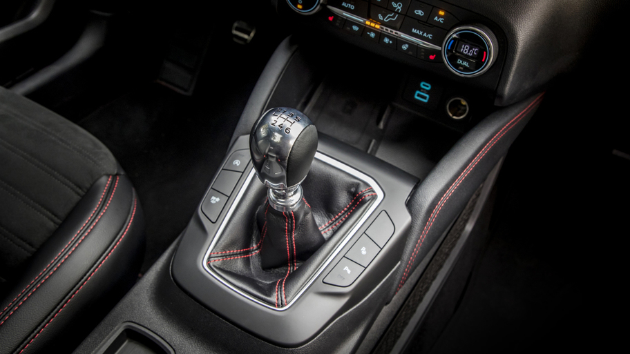 ford_kuga_st-line_x_plug-in_hybrid_30.jpg