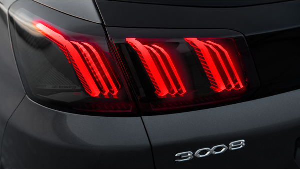 peugeot_3008_gt_93.jpg