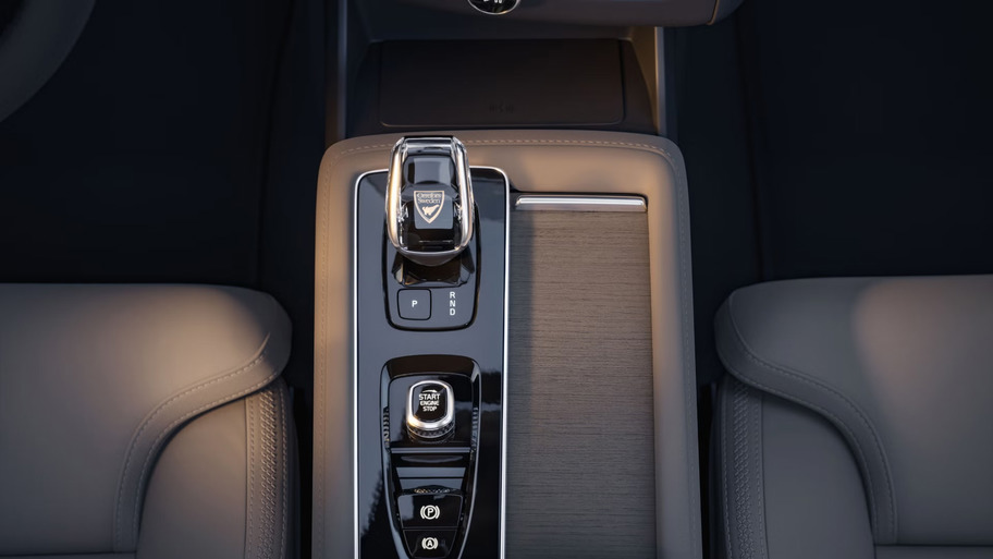 Volvo XC 90 iç görünüm vites