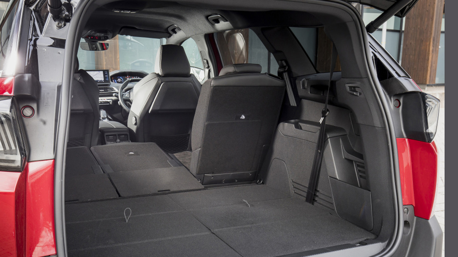 peugeot_5008_gt_87.jpg