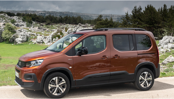 peugeot_rifter_gt_line_35_044e0364075304ec.jpg
