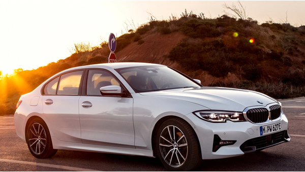 bmw_330e_77_048d03f506db0496.jpg