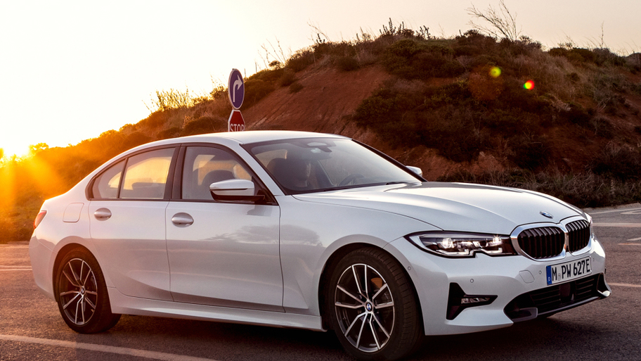 bmw_330e_77_048d03f506db0496.jpg