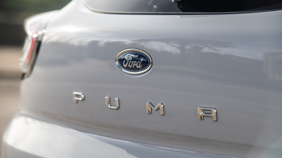 ford_puma_titanium_92.jpg