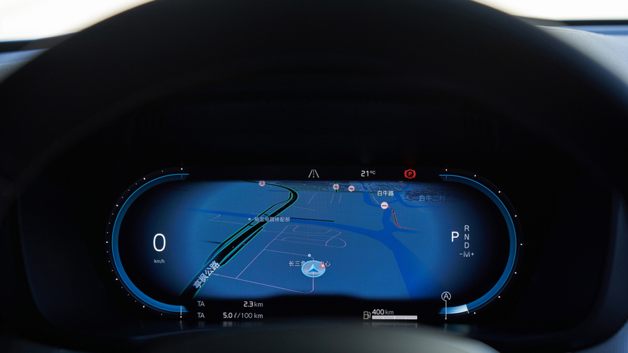 volvo_xc60_b5_awd_r-design_3.jpg