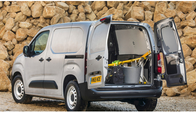 peugeot_partner_69_01d8022a0dea095d.jpg