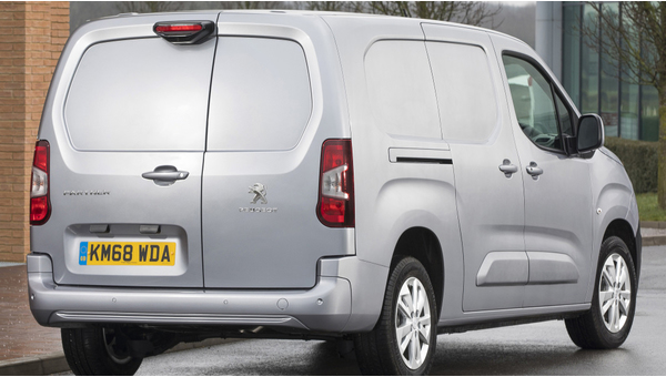 peugeot_partner_lwb_47_02fe01e90dc80958.jpg
