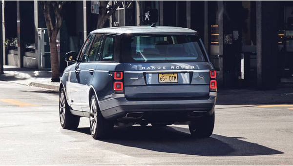 2020_land-rover_range-rover_4dr-suv_p400e-hse_rq_oem_6_815.jpg