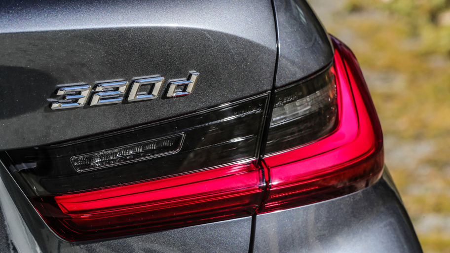 bmw_320d_m_sport_734.jpg