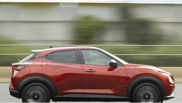 nissan_juke_ti_1_066404dd08ba0671.jpg