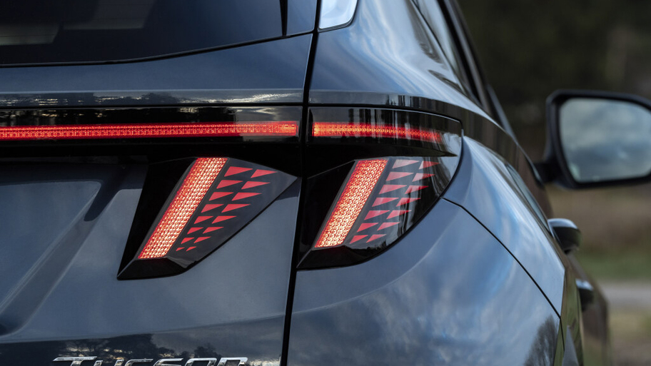 hyundai_tucson_hybrid_20.jpg