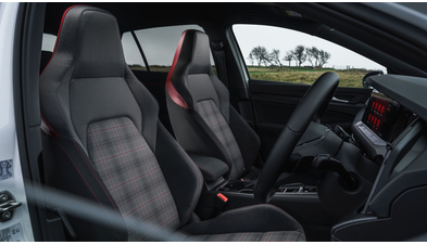 volkswagen_golf_gti_668.jpg
