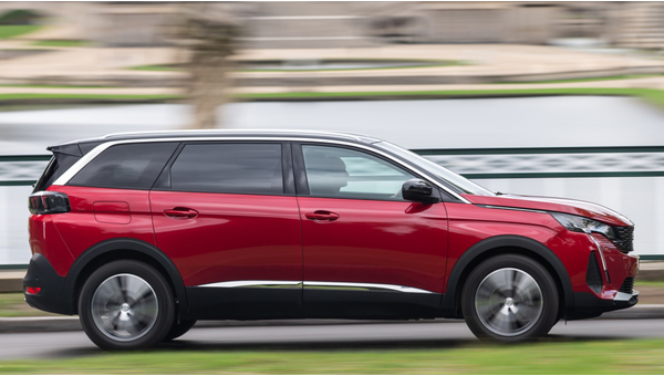 peugeot_5008_1003_039302bf09550639.jpg