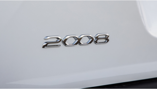 peugeot_2008_allure_1.jpg