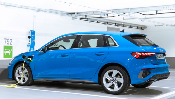 audi_a3_sportback_40_tfsi_e_s_line_8_061101ac14fe0e03.jpg