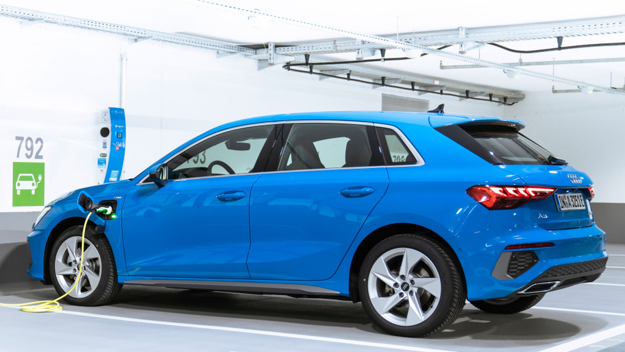 audi_a3_sportback_40_tfsi_e_s_line_8_061101ac14fe0e03.jpg